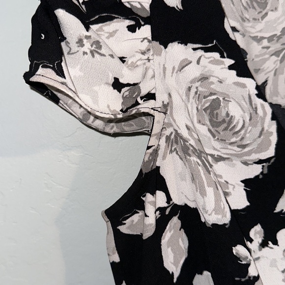 Elle black and gray dress size XS perfect condition - Picture 5 of 8